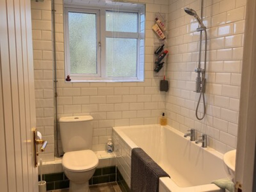 Stylish Double Room in Reigate - Gallery - 7