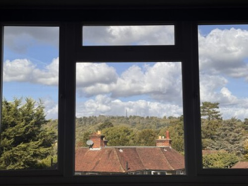 Stylish Double Room in Reigate - Gallery - 5