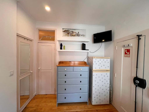 Apartment in Beco das Cruzes, Lisboa for 22 m² - Gallery - 19