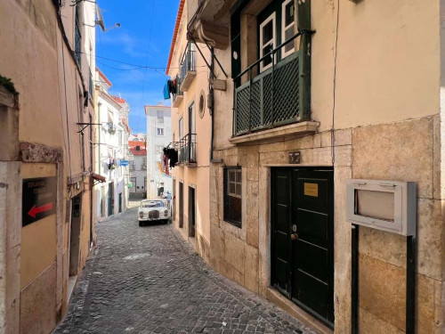 Apartment in Beco das Cruzes, Lisboa for 22 m² - Gallery - 4