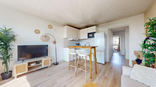 Room in Allée des Monégasques, Massy for 75 m² with 5 bedrooms