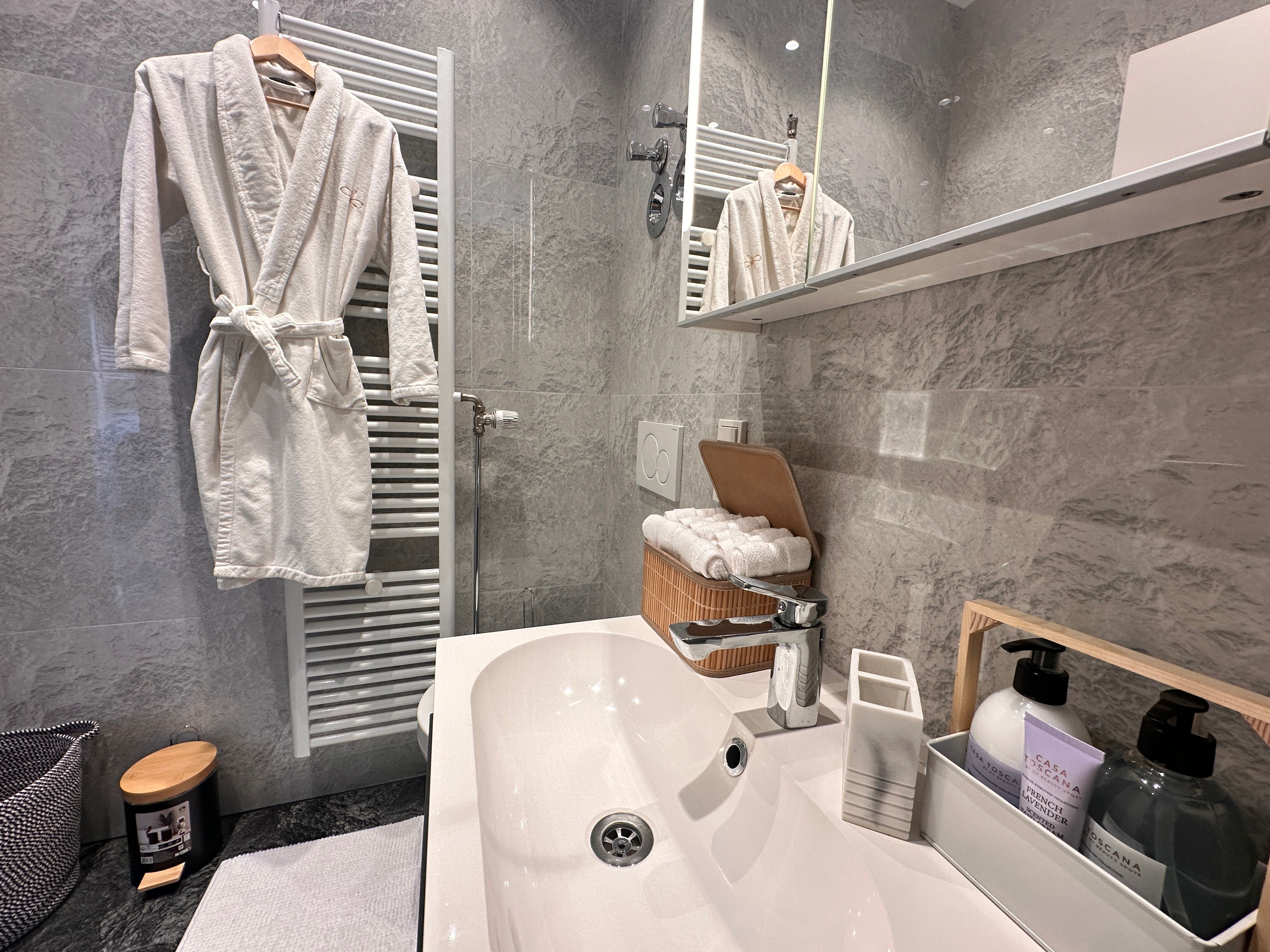 Charming Apartment Directly On The Saar – With Castle View - 6