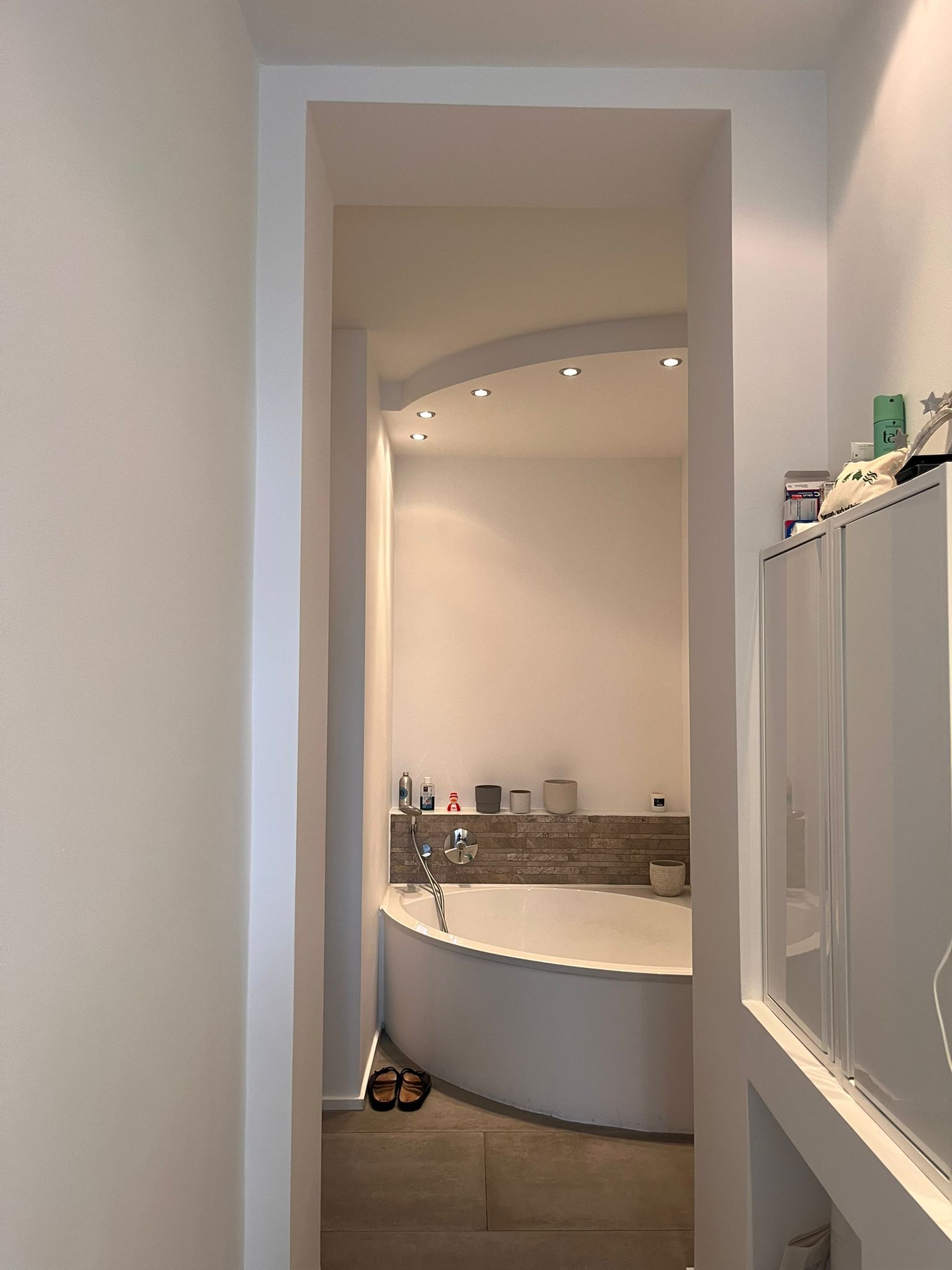 Sublet 01.27 - 04.27: Furnished 2-Room Old Building Apartment In Düsseldorf - 2