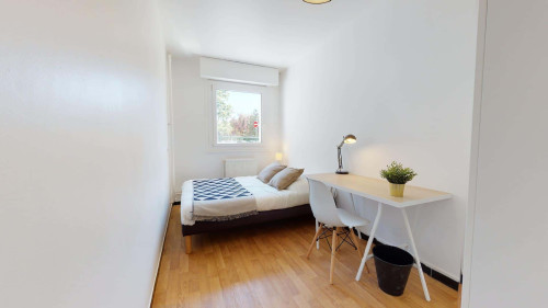 Room in Rue Lamothe, Lyon for 82 m² with 5 bedrooms - Gallery - 3
