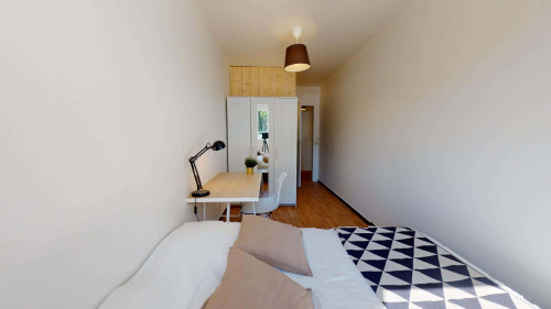 Room in Rue Lamothe, Lyon for 82 m² with 5 bedrooms - Gallery - 2