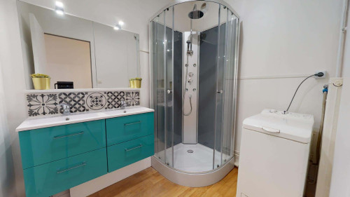 Room in Rue Lamothe, Lyon for 82 m² with 5 bedrooms - Gallery - 10