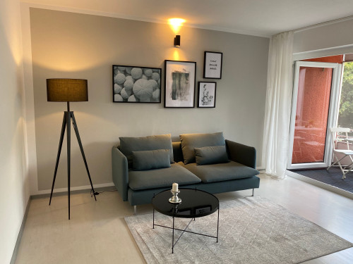 Modern, fully furnished 2.5 room apartment with balcony & parking space in Wolfsburg