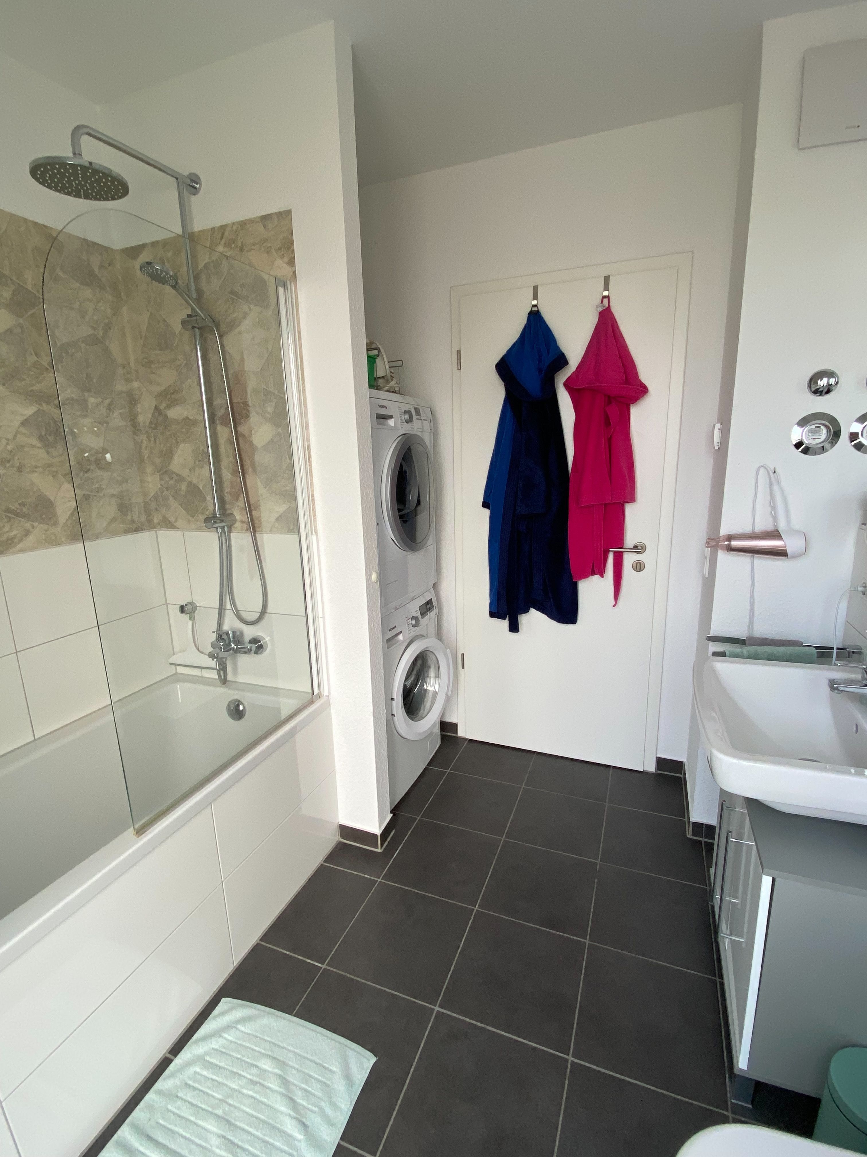 Helle Und Großzügige 3-Zimmer-Neubauwohnung In Perfekter Lage Von Köln - 2