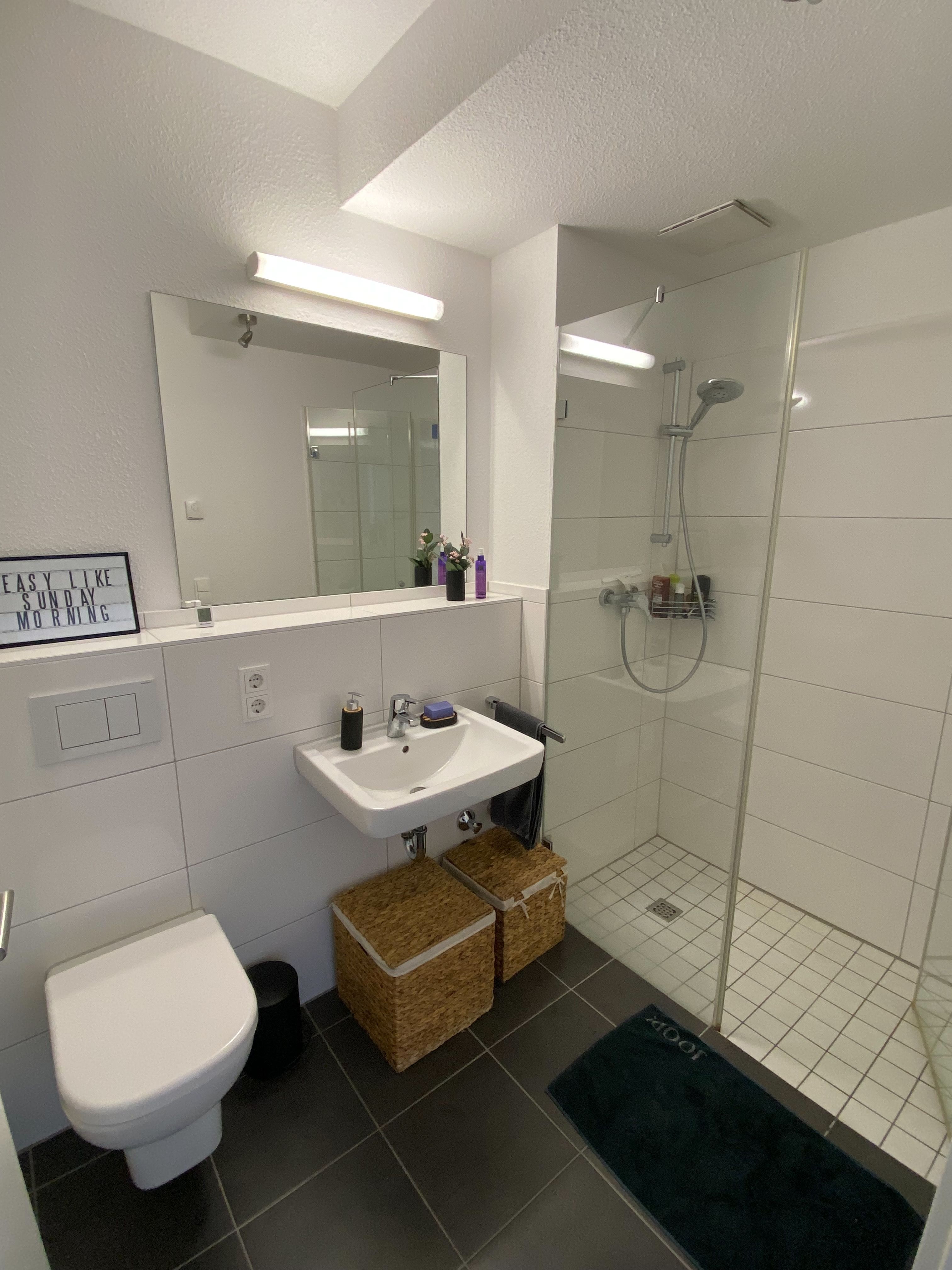 Helle Und Großzügige 3-Zimmer-Neubauwohnung In Perfekter Lage Von Köln - 1