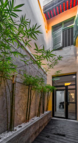 Oversized Urban House w/ Coworking