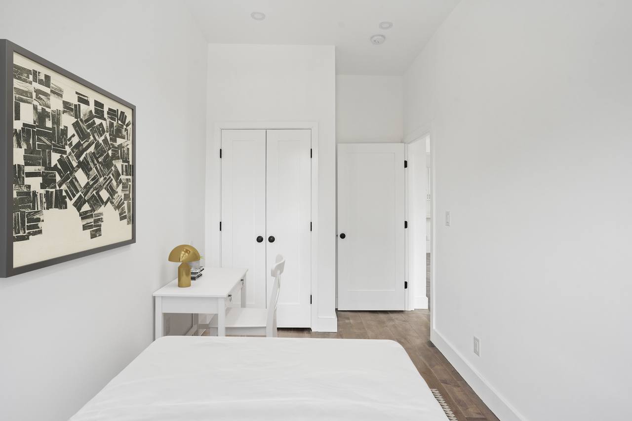 #379: Prospect Lefferts Gardens - Full Bedroom C - 17