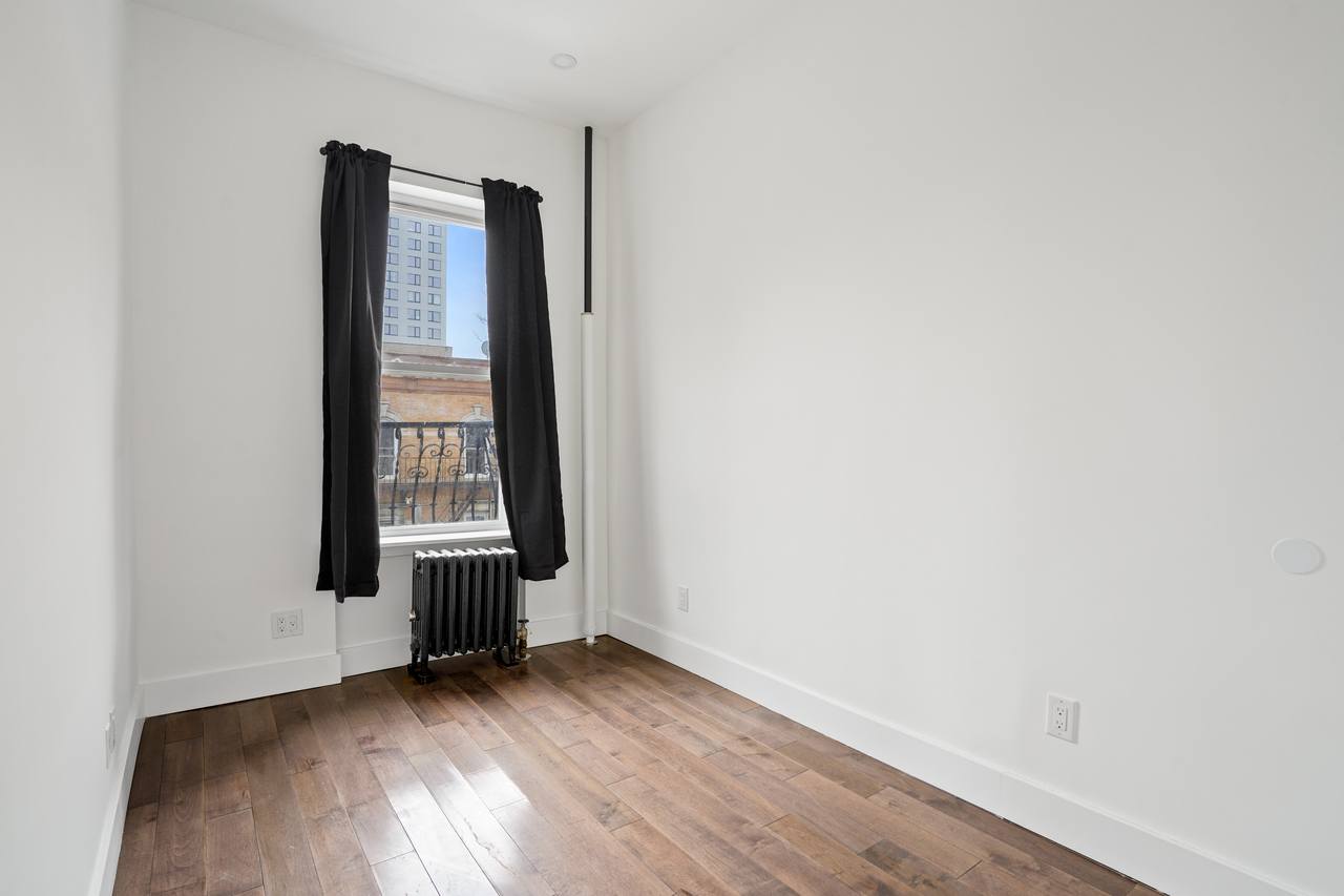 #379: Prospect Lefferts Gardens - Full Bedroom C - 16