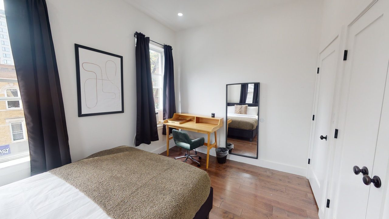 #379: Prospect Lefferts Gardens - Queen Bedroom D - 1