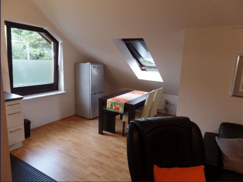 Bright Attic Studio In Cologne-Höhenhaus With Balcony And WiFi - 3