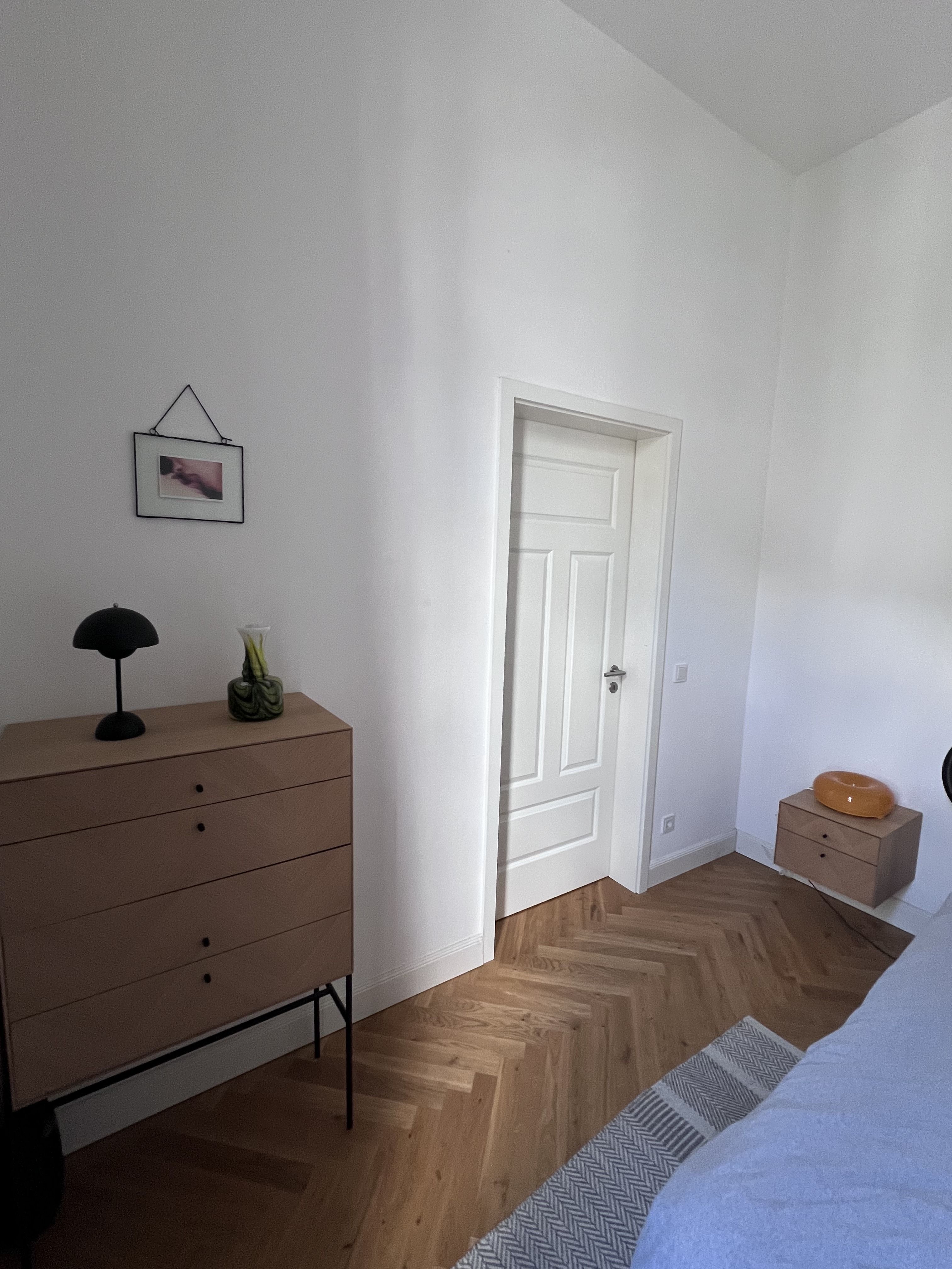 Stylish (Renovated) Period Apartment For Temporary Rent – 1 Min. To Train, Fully Furnished - 8