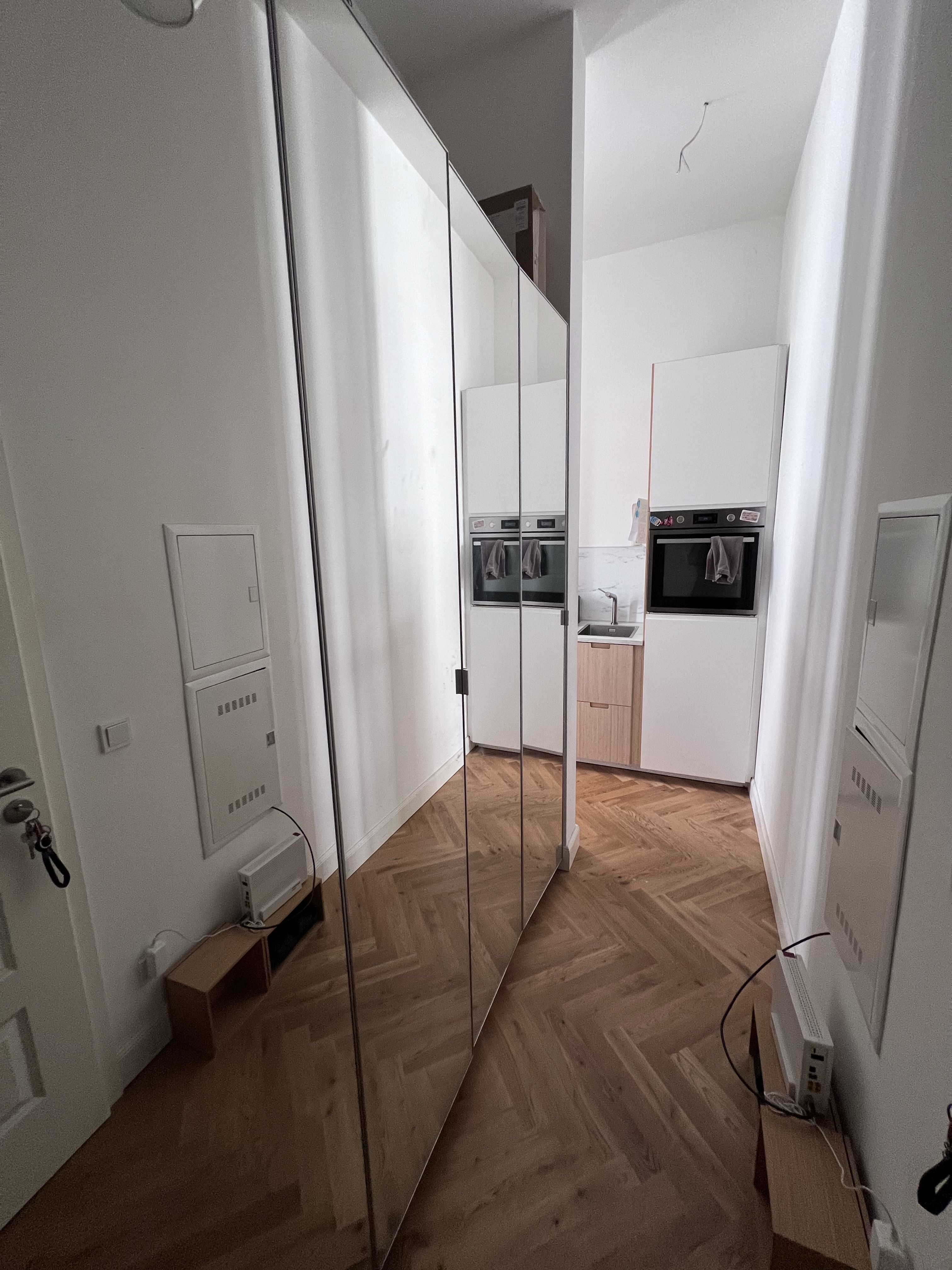 Stylish (Renovated) Period Apartment For Temporary Rent – 1 Min. To Train, Fully Furnished - 2