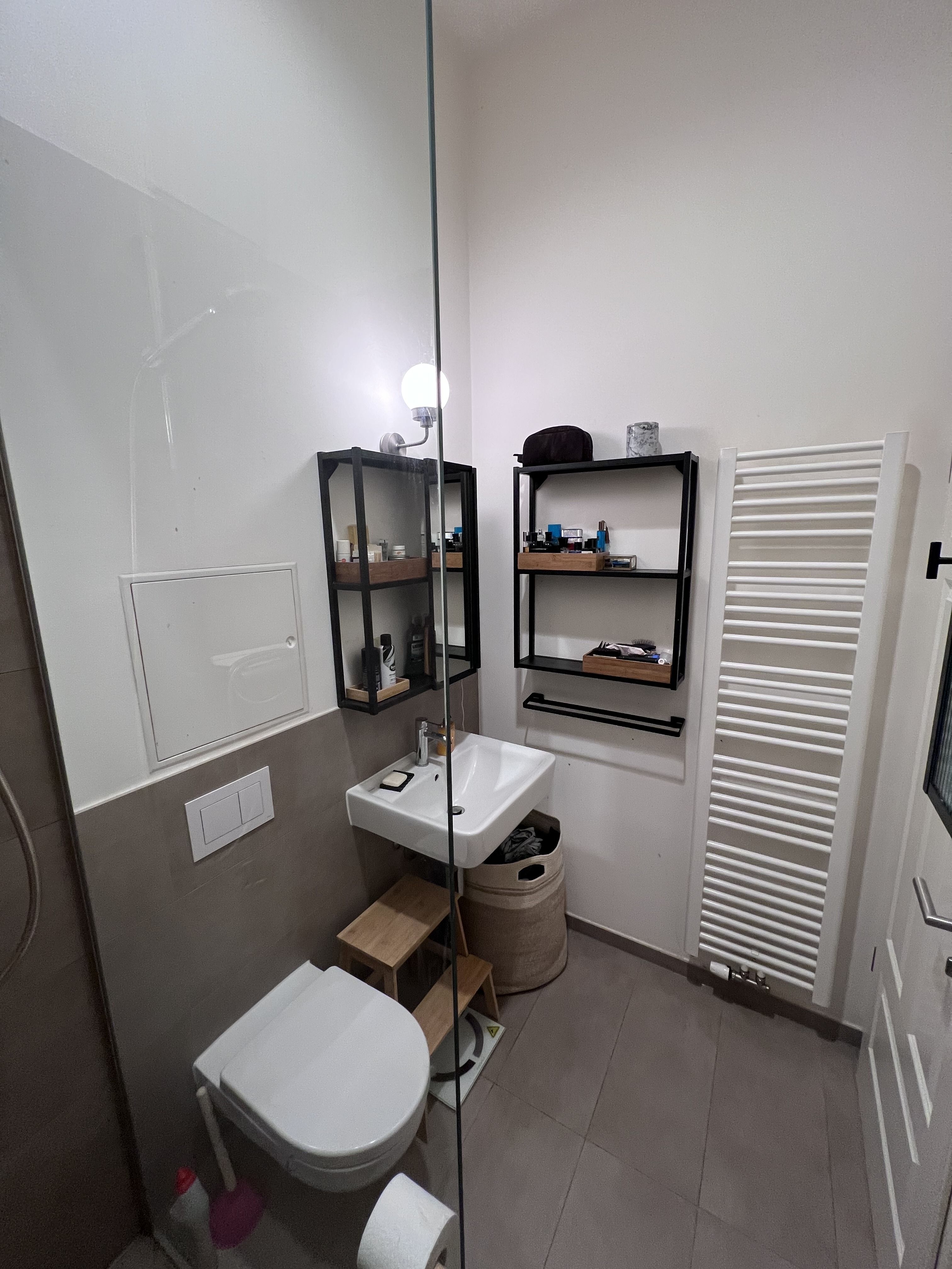 Stylish (Renovated) Period Apartment For Temporary Rent – 1 Min. To Train, Fully Furnished - 4