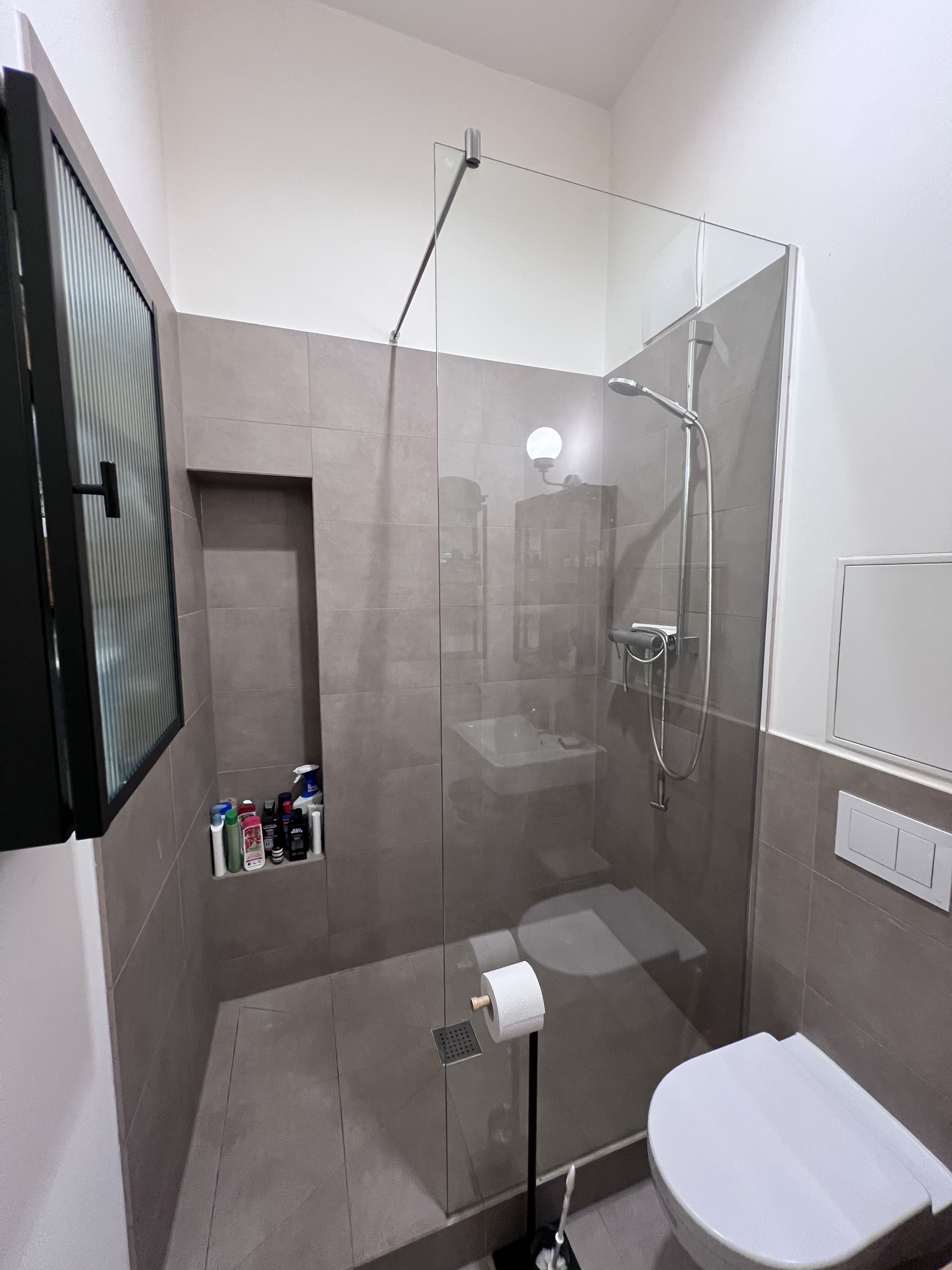 Stylish (Renovated) Period Apartment For Temporary Rent – 1 Min. To Train, Fully Furnished - 5