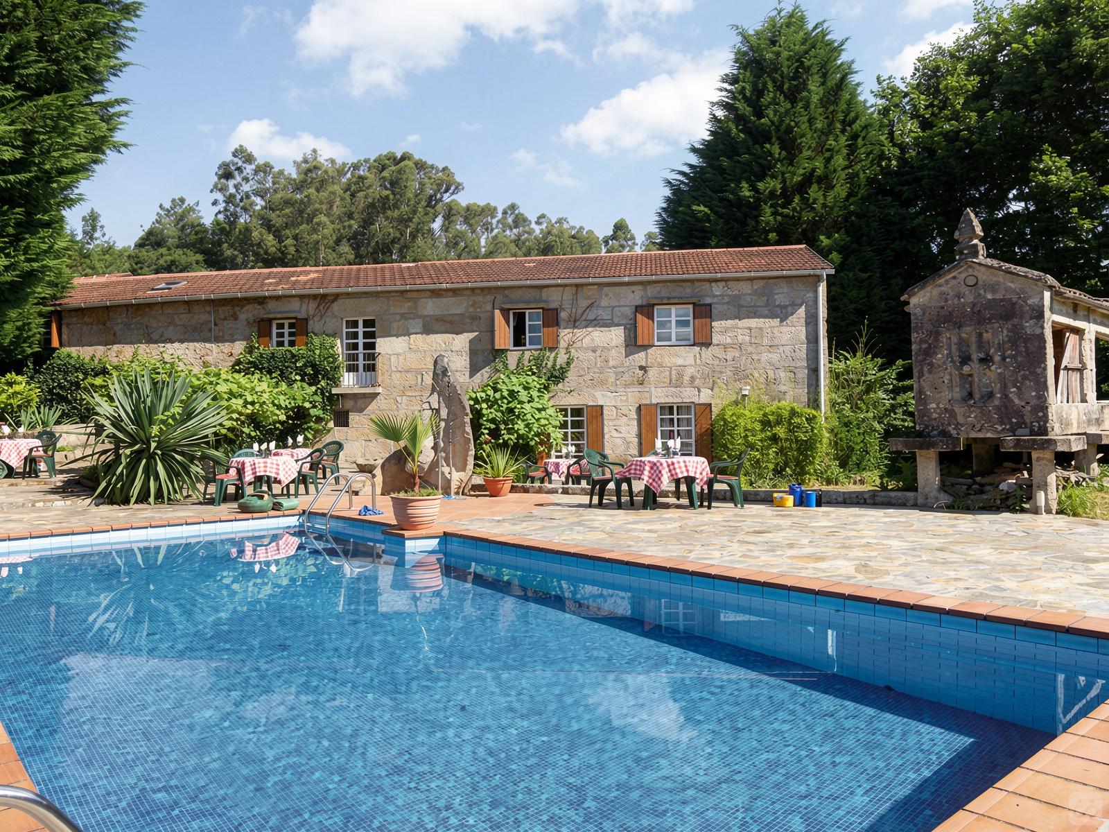 Rural house near Fornelos de Montes