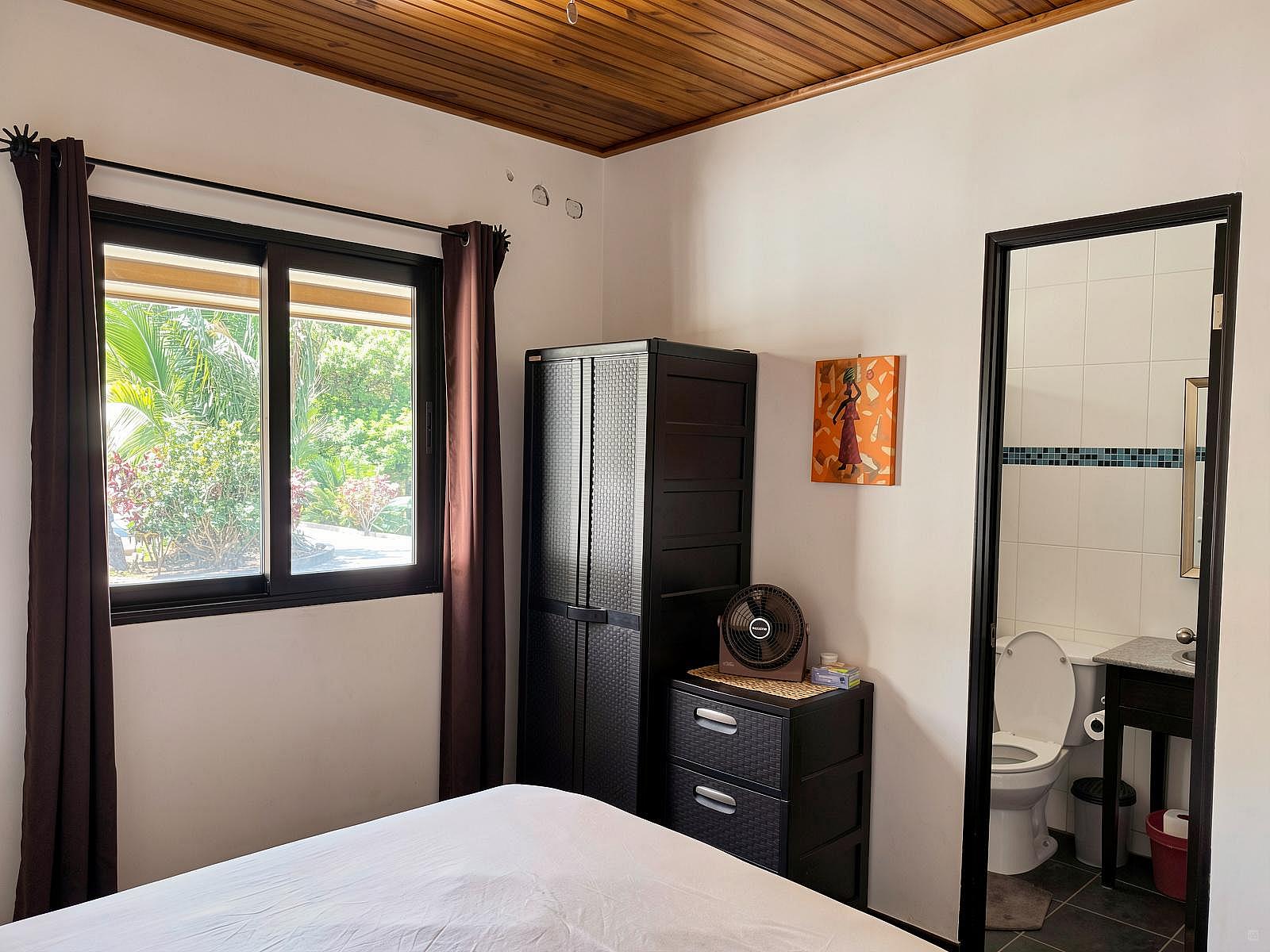 Downstairs Private W/ Ensuite - 6