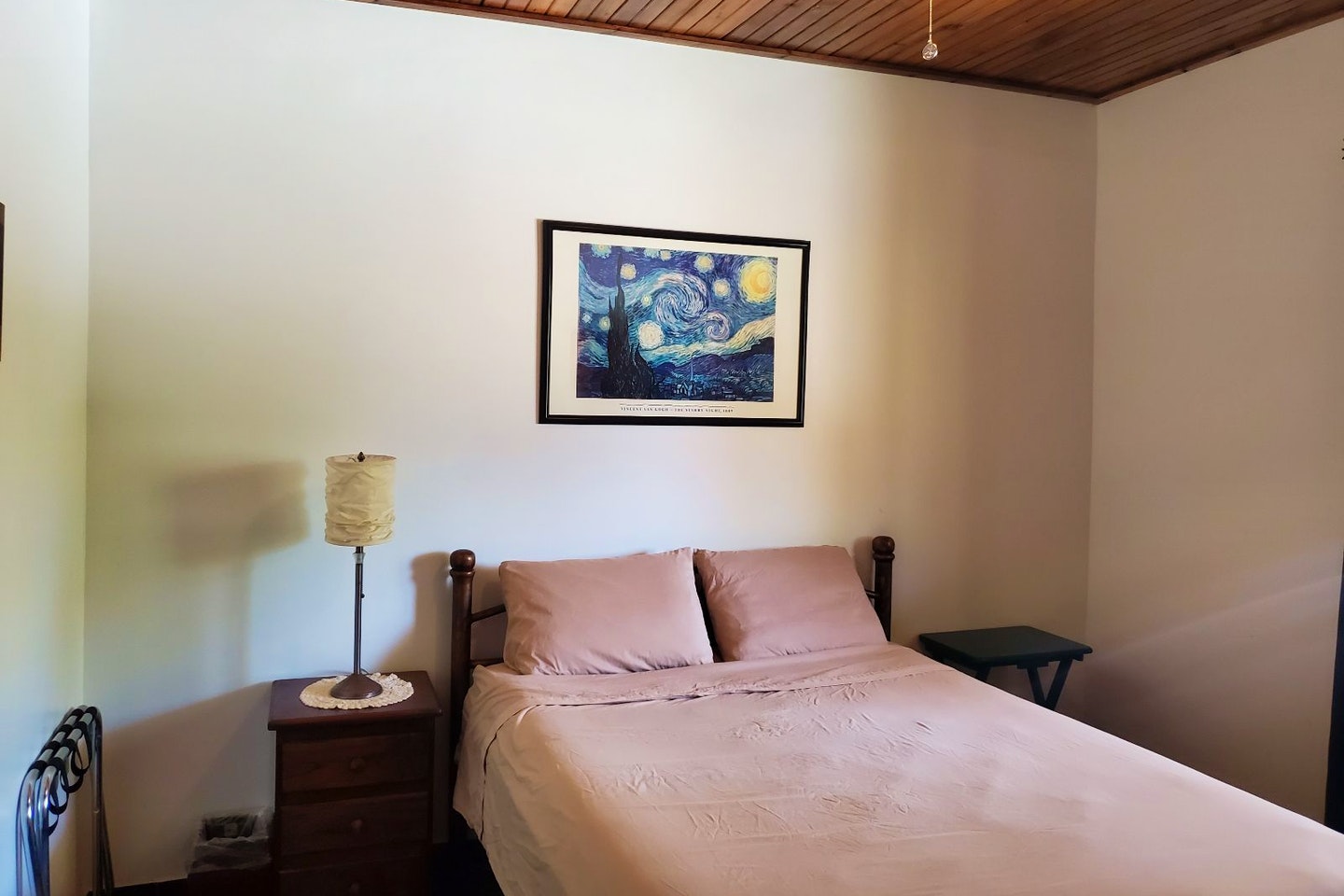 Downstairs Private W/ Ensuite - Traditional Country House w/ Coworking - Gallery - 4