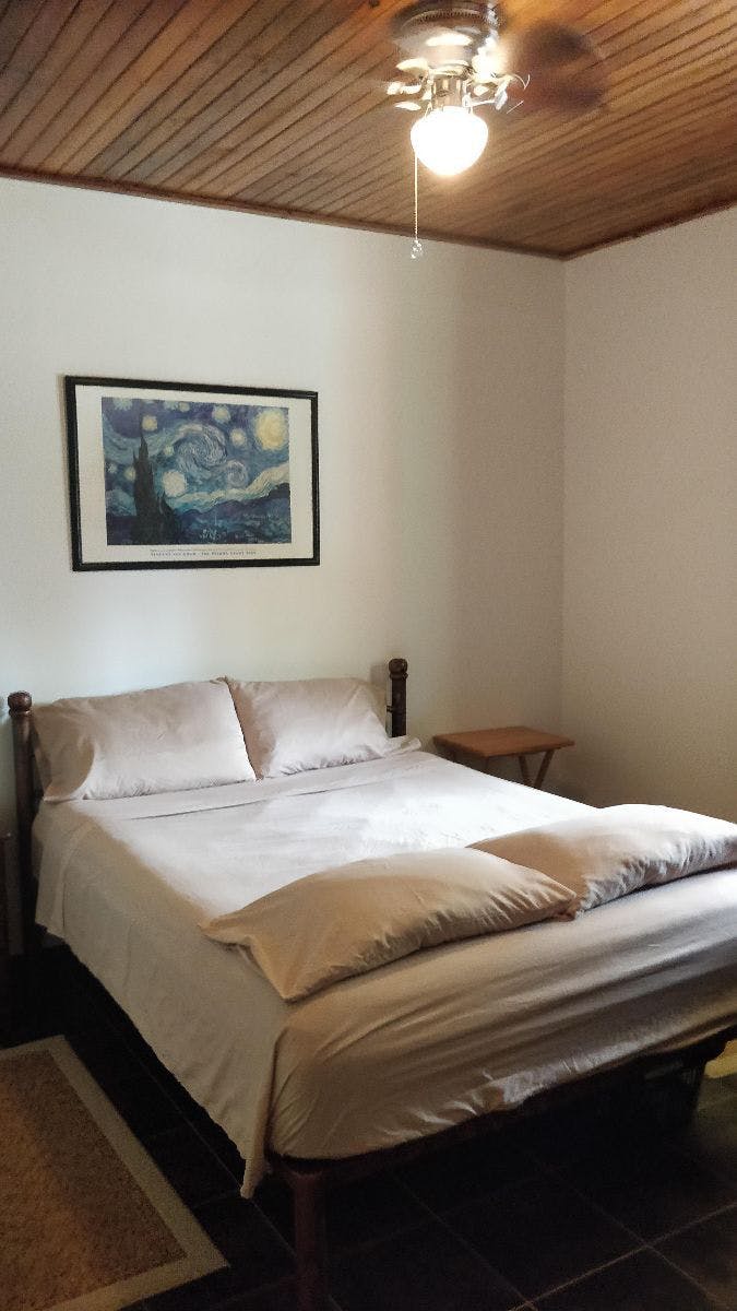 Downstairs Private W/ Ensuite - Traditional Country House w/ Coworking - Gallery - 12