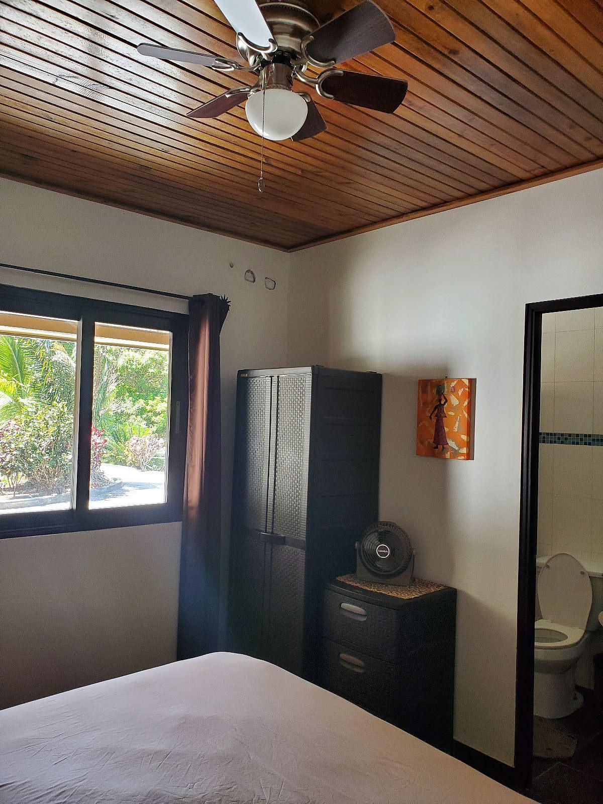 Downstairs Private W/ Ensuite - Traditional Country House w/ Coworking - Gallery - 48