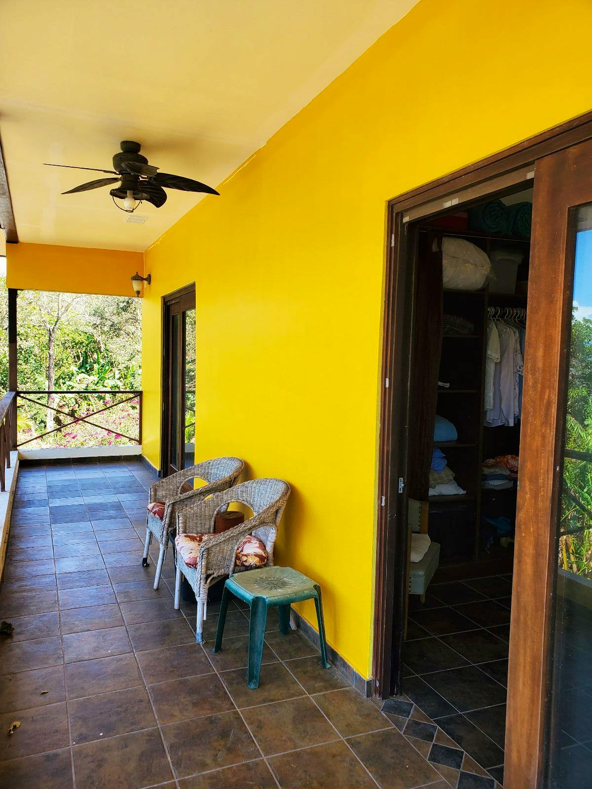 Private - Upstairs - Traditional Country House w/ Coworking - Gallery - 40