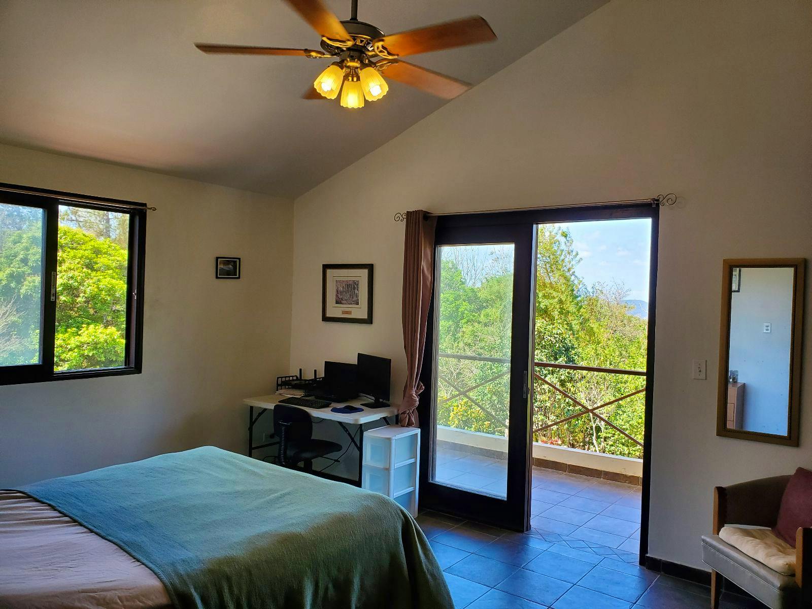 Private - Upstairs - Traditional Country House w/ Coworking - Gallery - 29