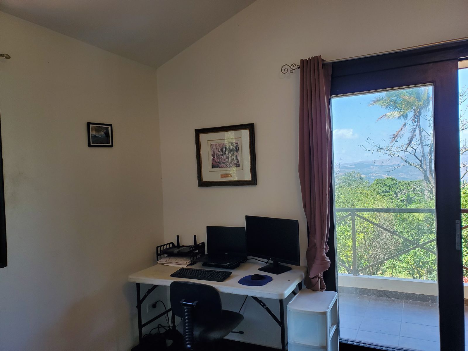 Private - Upstairs - Traditional Country House w/ Coworking - Gallery - 49