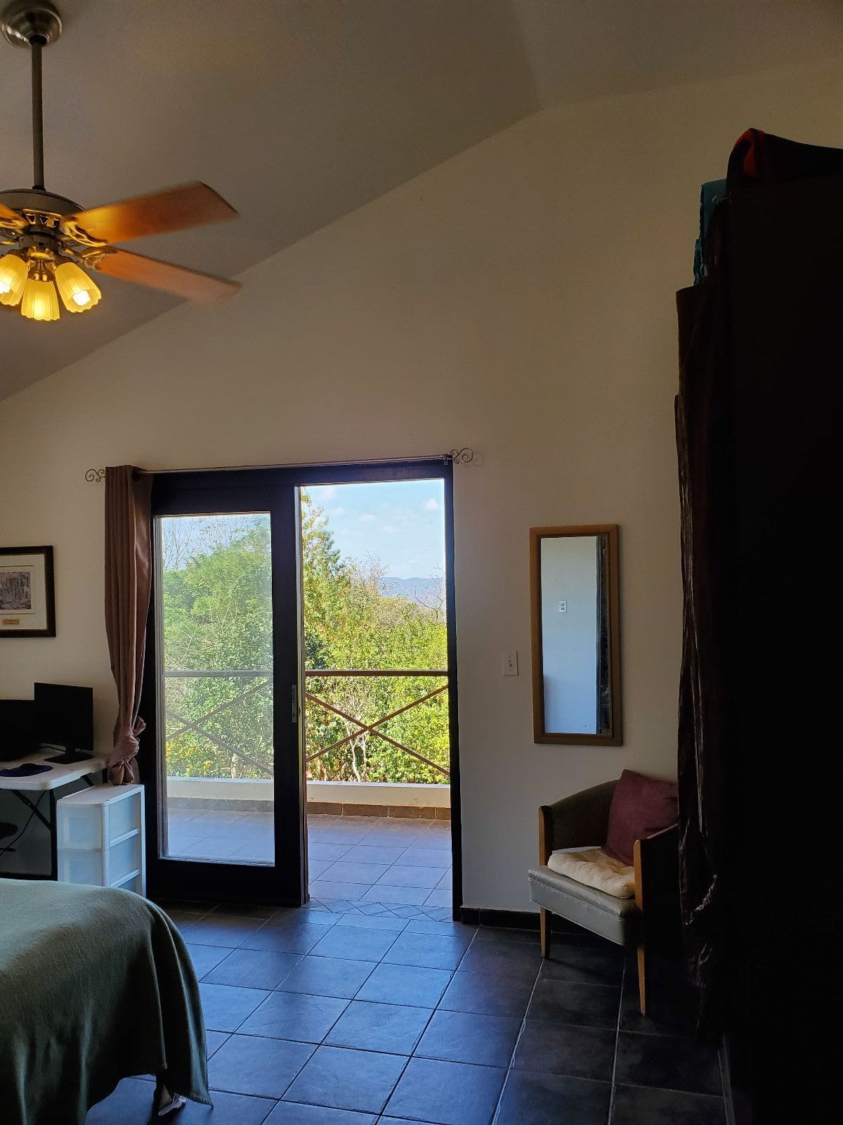 Private - Upstairs - Traditional Country House w/ Coworking - Gallery - 16