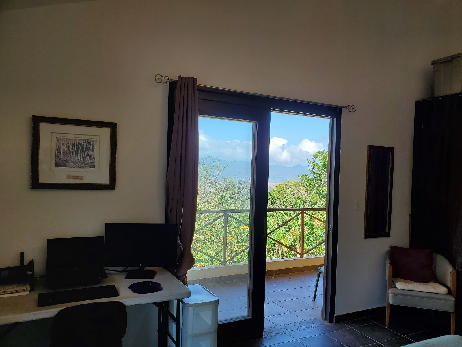 Private - Upstairs - Traditional Country House w/ Coworking - Gallery - 50
