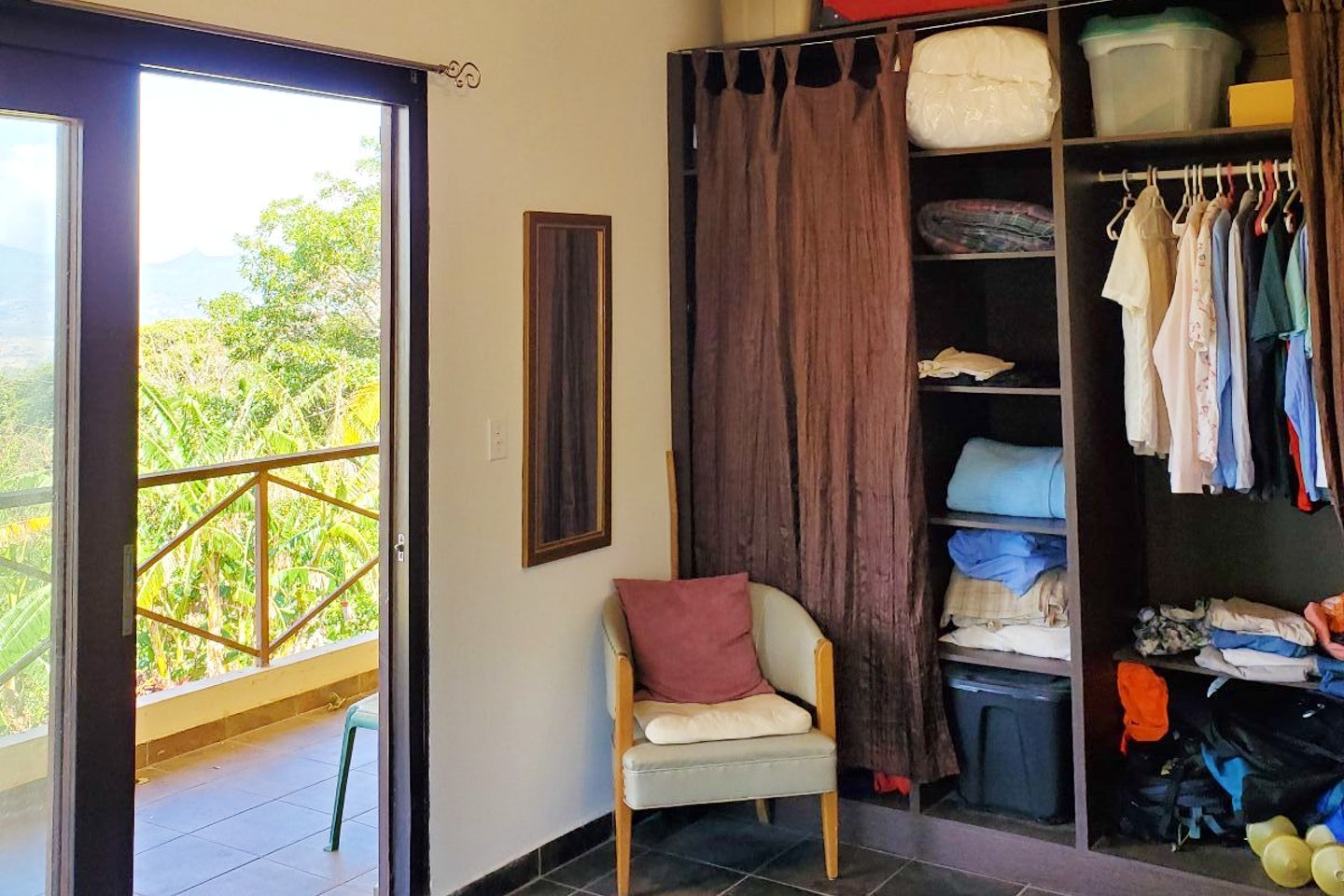 Private - Upstairs - Traditional Country House w/ Coworking - Gallery - 11