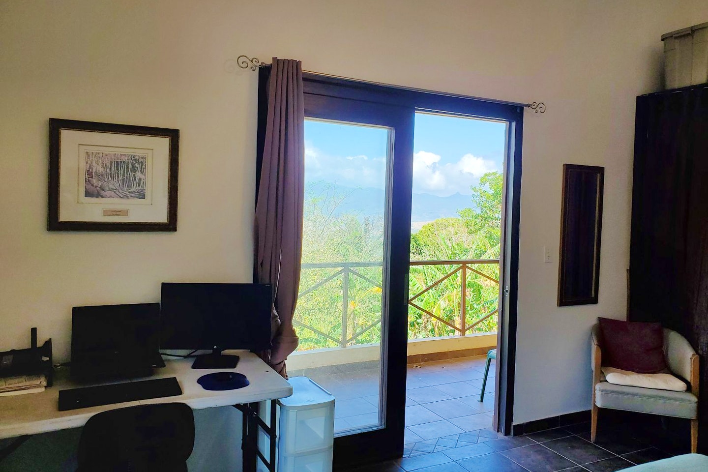 Private - Upstairs - Traditional Country House w/ Coworking - Gallery - 8
