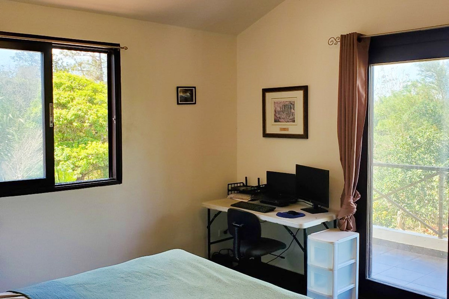 Private - Upstairs - Traditional Country House w/ Coworking - Gallery - 6