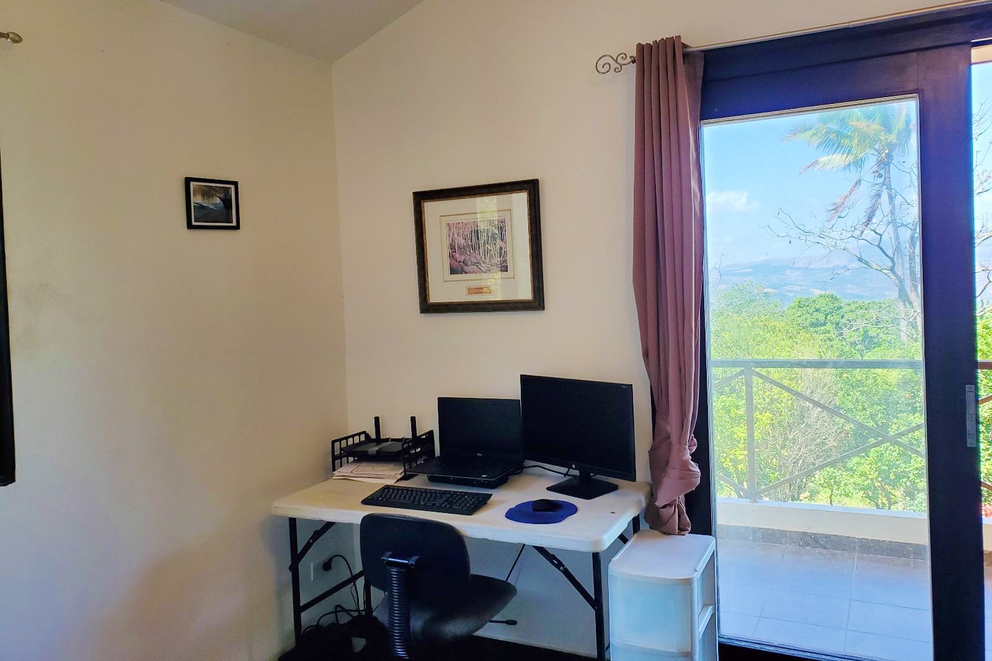 Private - Upstairs - Traditional Country House w/ Coworking - Gallery - 7