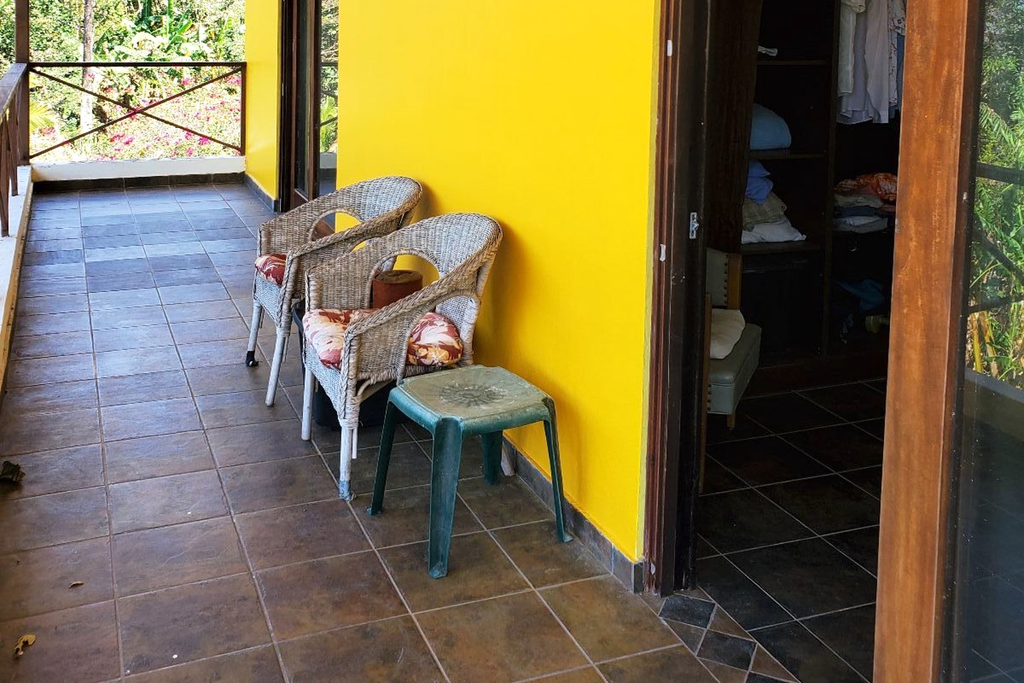 Private - Upstairs - Traditional Country House w/ Coworking - Gallery - 12