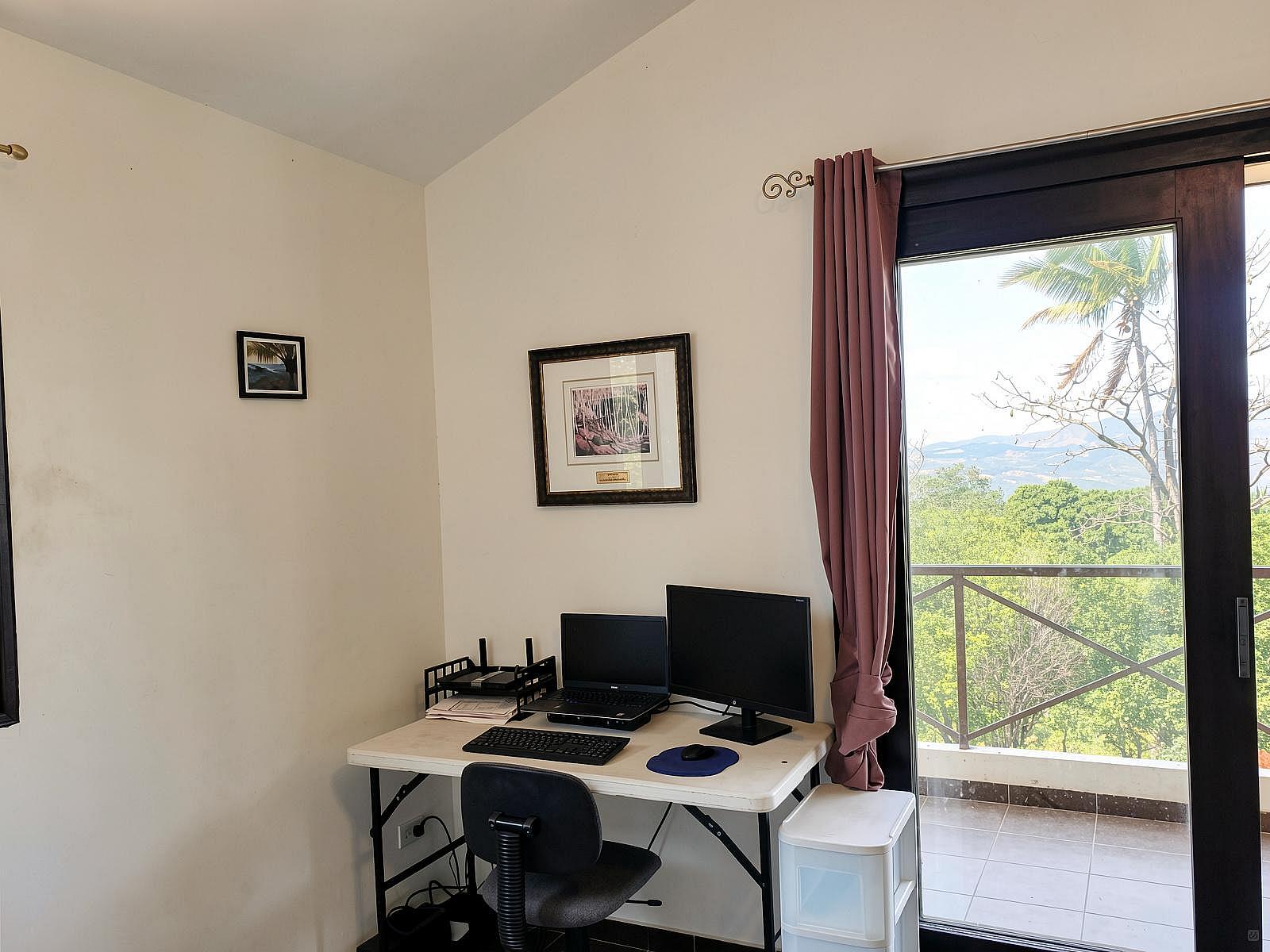 Private - Upstairs - Traditional Country House w/ Coworking - Gallery - 77
