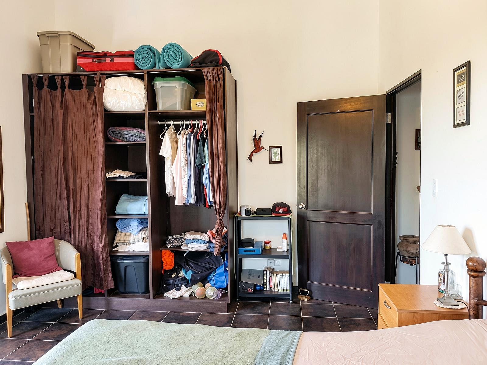 Private - Upstairs - Traditional Country House w/ Coworking - Gallery - 80