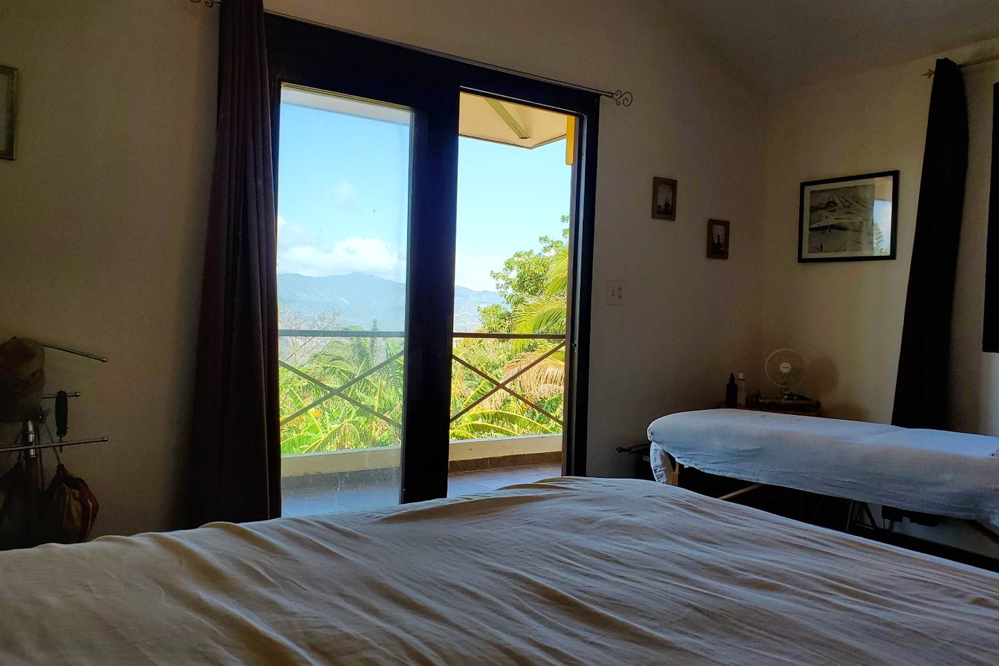 Private - Upstairs Master - Traditional Country House w/ Coworking - Gallery - 4