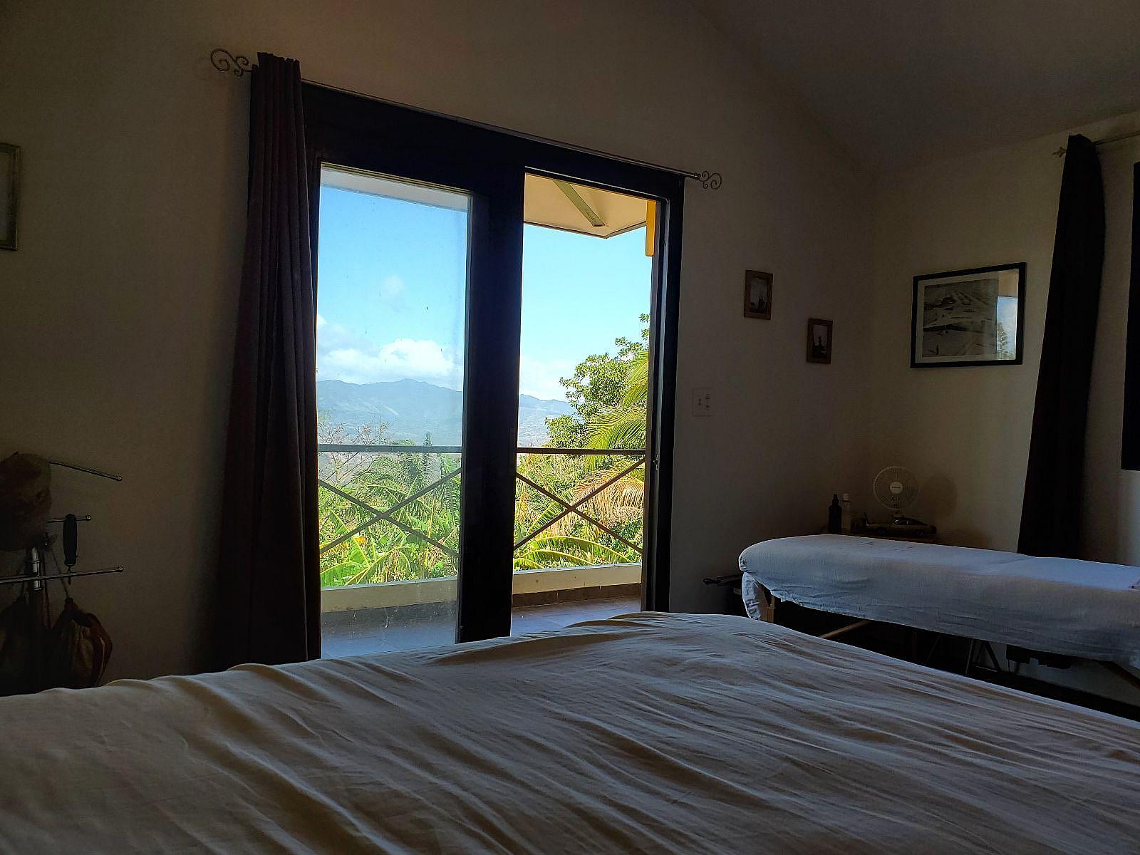 Private - Upstairs Master - Traditional Country House w/ Coworking - Gallery - 60