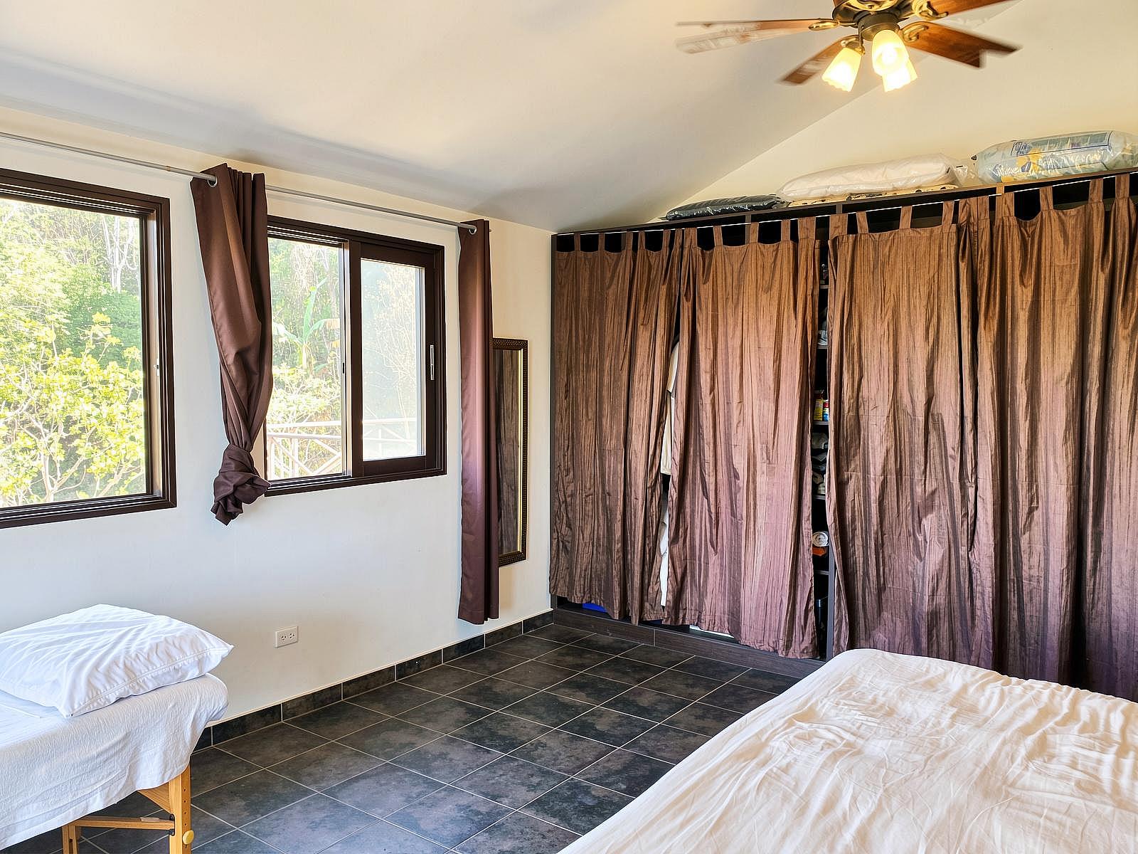 Private - Upstairs Master - Traditional Country House w/ Coworking - Gallery - 79