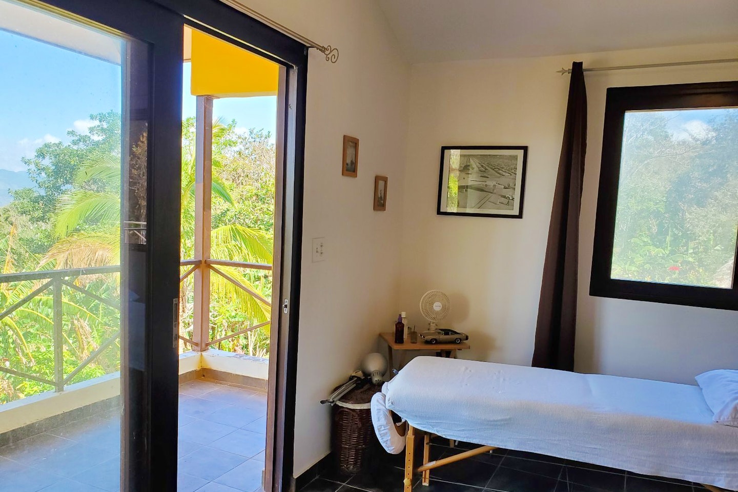 Private - Upstairs Master - Traditional Country House w/ Coworking - Gallery - 7
