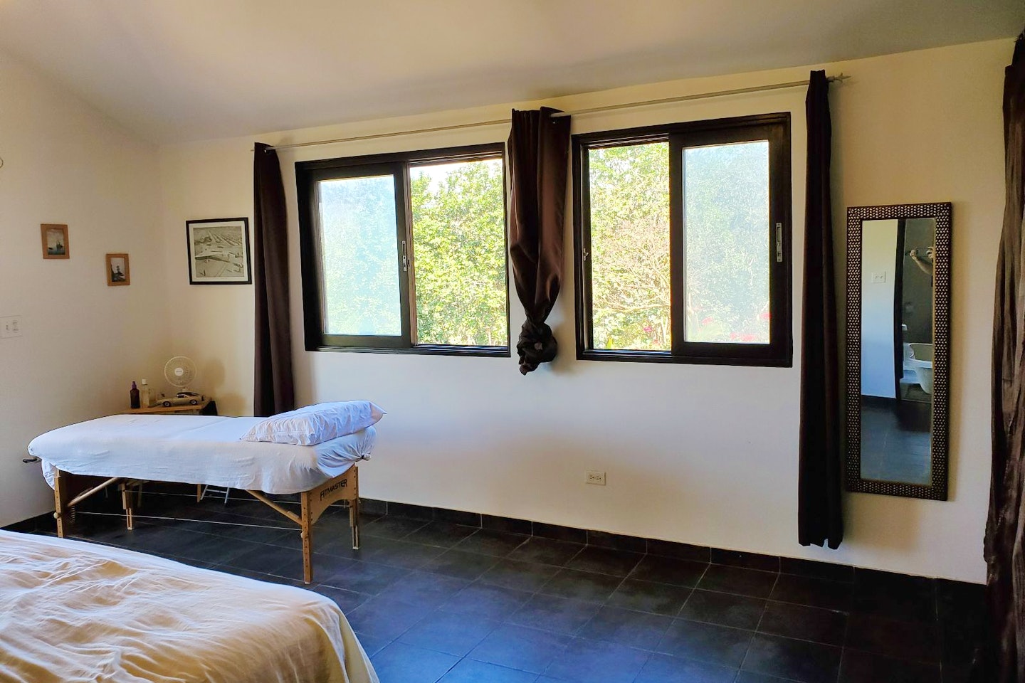 Private - Upstairs Master - Traditional Country House w/ Coworking - Gallery - 2