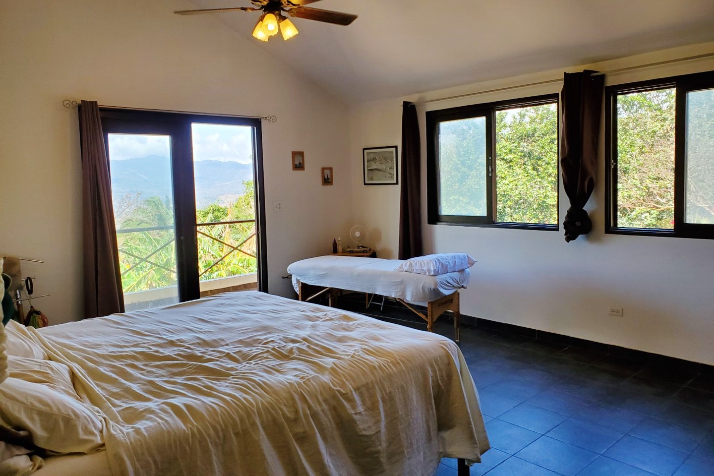 Private - Upstairs Master - Traditional Country House w/ Coworking - Gallery - 1