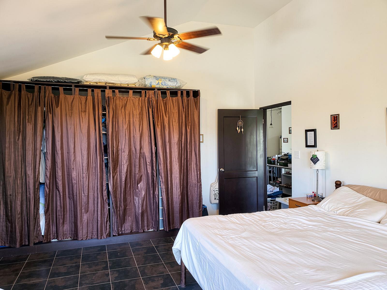 Private - Upstairs Master - Traditional Country House w/ Coworking - Gallery - 80