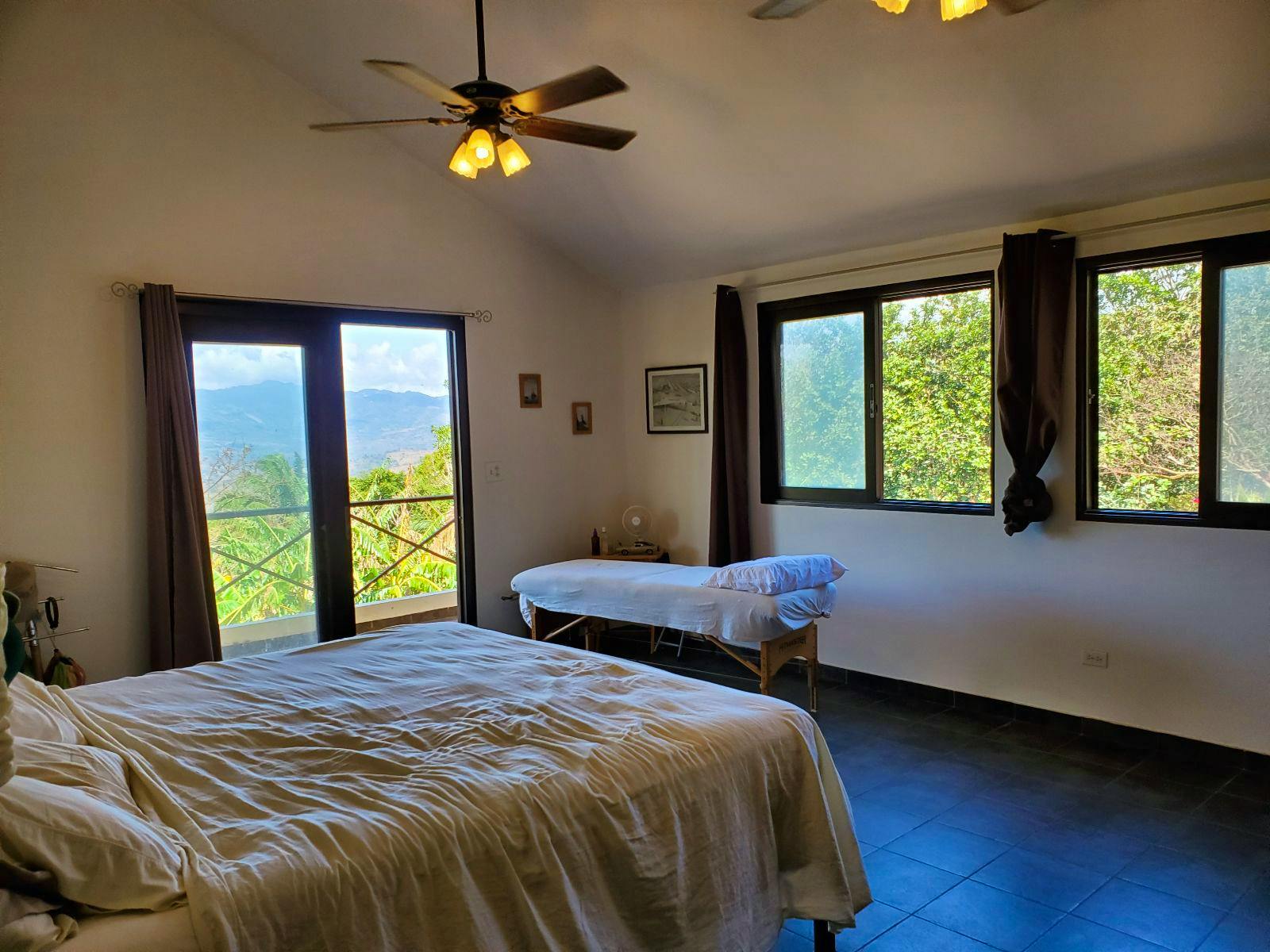 Private - Upstairs Master - Traditional Country House w/ Coworking - Gallery - 29