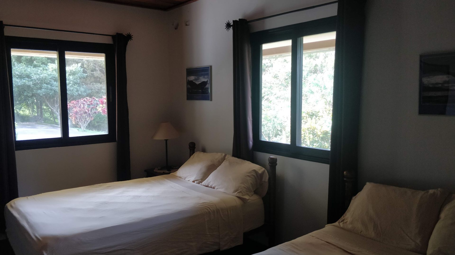 Downstairs - Shared W/ Ensuite - Traditional Country House w/ Coworking - Gallery - 23