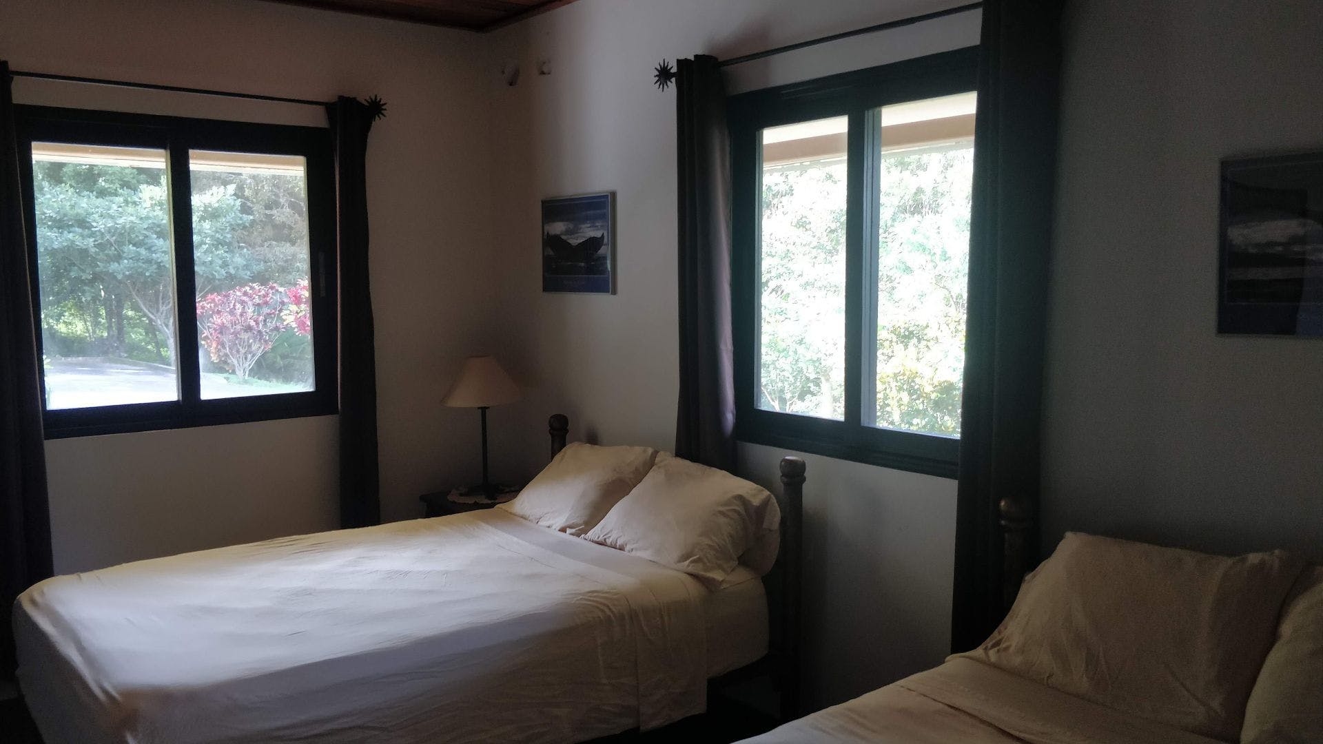 Downstairs - Shared W/ Ensuite - Traditional Country House w/ Coworking - Gallery - 9