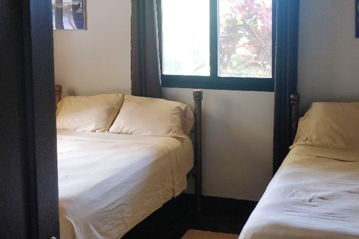 Downstairs - Shared W/ Ensuite - Traditional Country House w/ Coworking - Gallery - 1
